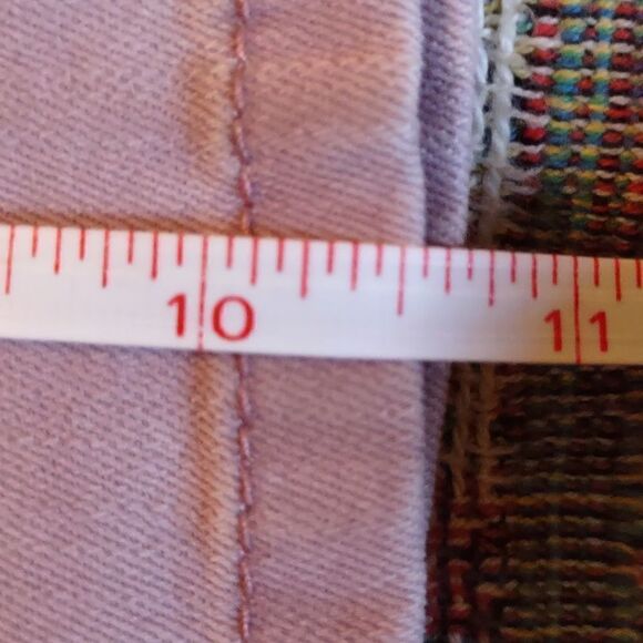 Gloria Vanderbilt Women's size 6 mauve pink denim Bermuda shorts 10 1/2 inseam - Picture 8 of 9